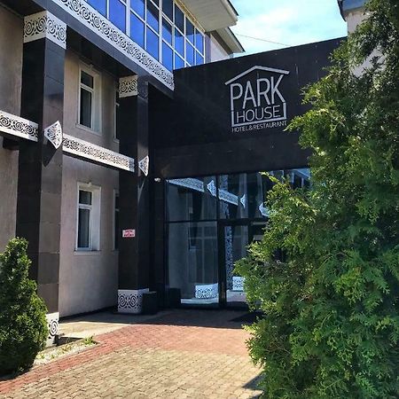 Park House Taldykorgan Ξενοδοχείο Εξωτερικό φωτογραφία