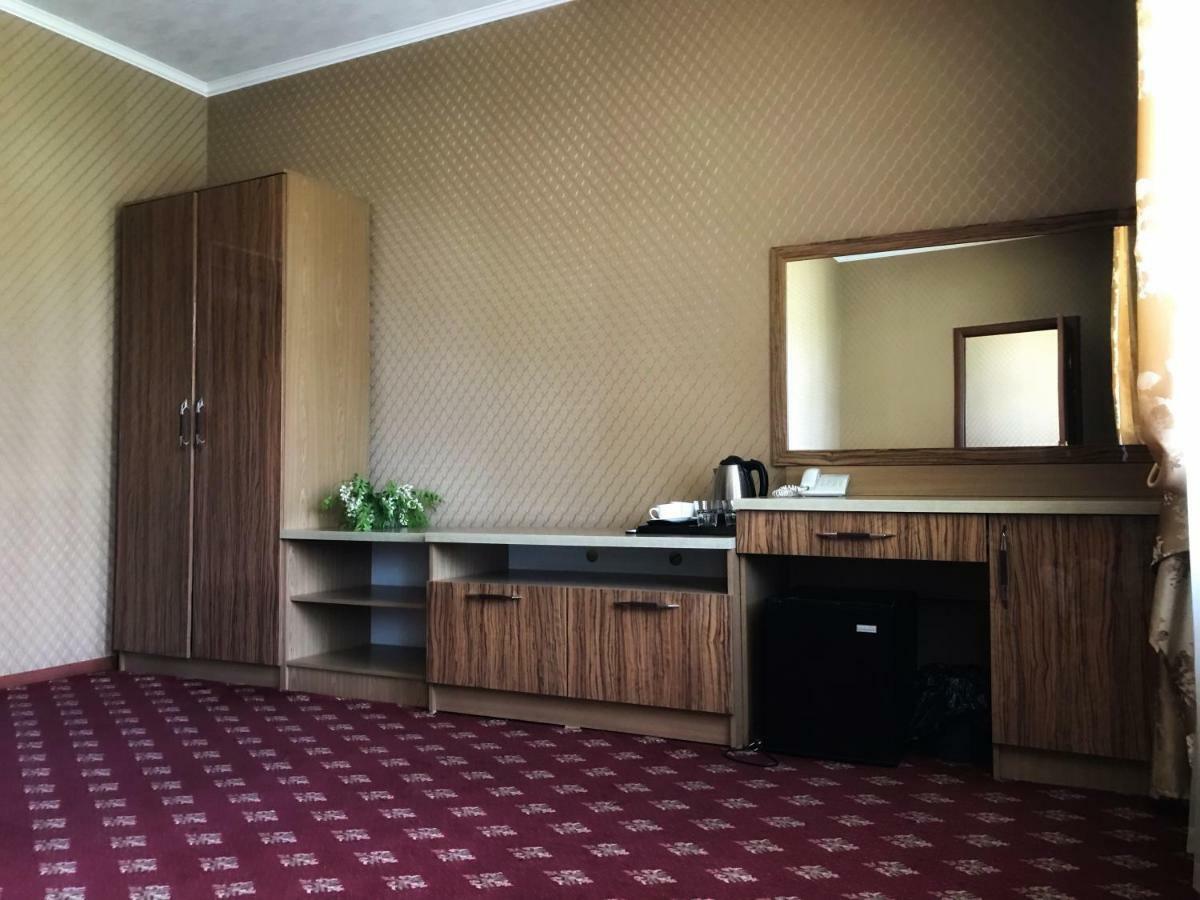 Park House Taldykorgan Ξενοδοχείο Εξωτερικό φωτογραφία